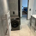 Apartment T2, Neuf, Climatise Avec Terrrasse *