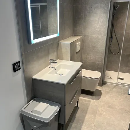 T2, Neuf, Climatisé Avec Terrrasse Appartement *