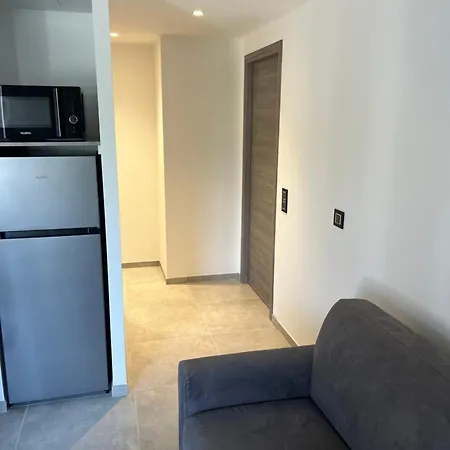 T2, Neuf, Climatise Avec Terrrasse Apartment *