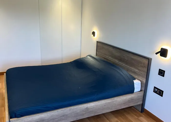 Apartment T2, Neuf, Climatise Avec Terrrasse *