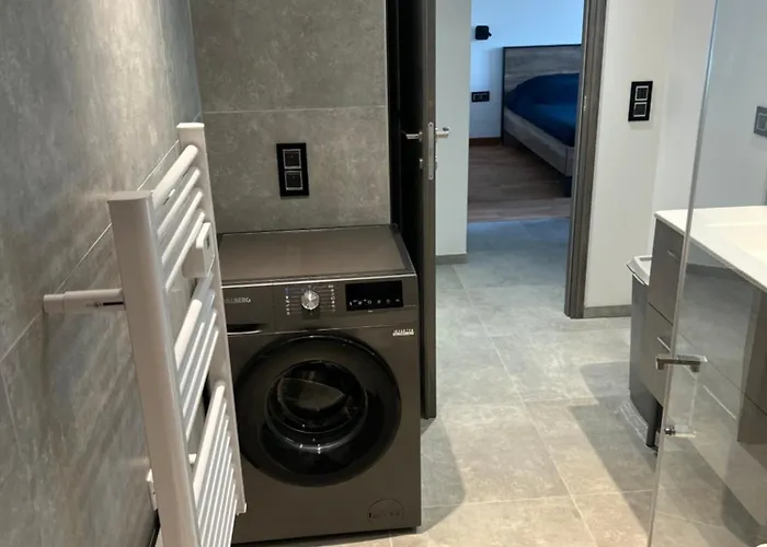 Apartment T2, Neuf, Climatise Avec Terrrasse *